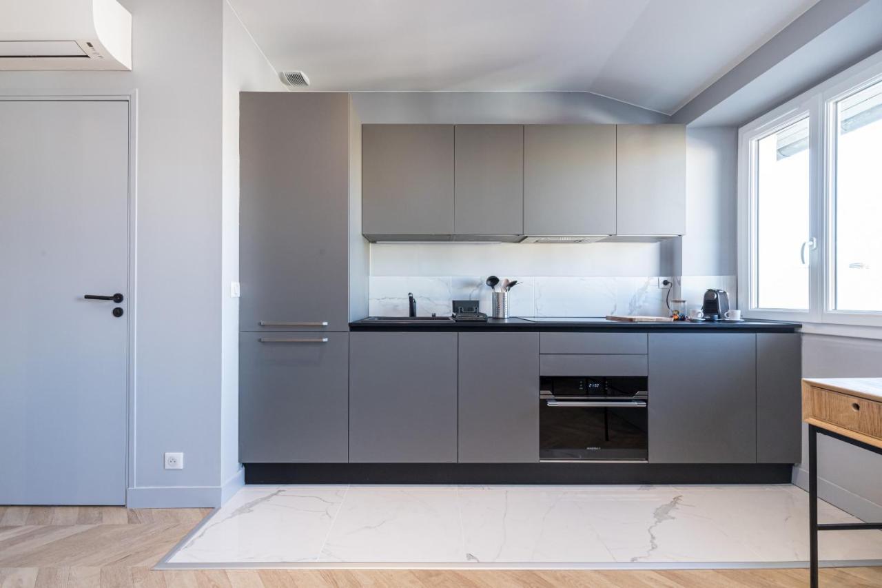 1 Su Ede - Dernier Etage Ascenseur - 1 Min Plage Et Zone Pietonne Nice Luaran gambar
